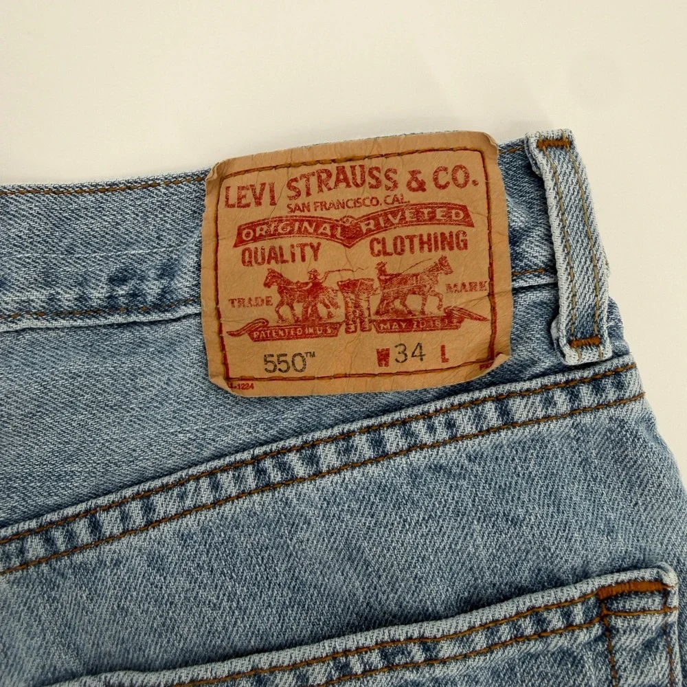 Levi's 550 Mens Vintage Relaxed Fit Denim Shorts Light Wash Blue W34 35550-2110